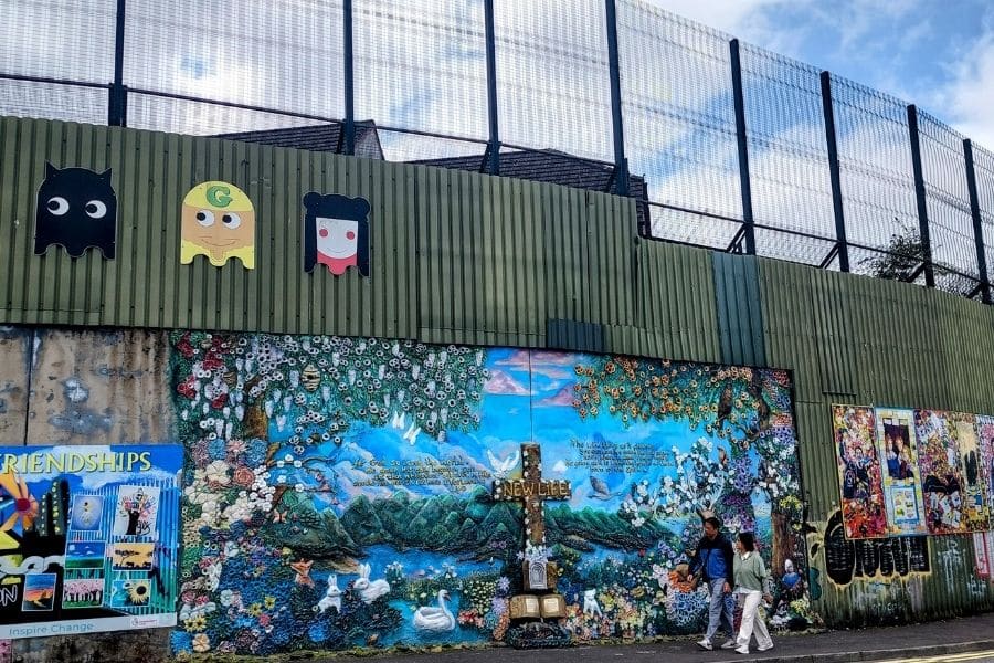 Last stop on Black Cab tour in Belfast
